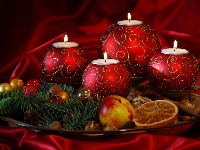 Christmas Festive Wallpaper - Festive wallpaper with the traditional red and green colors of Christmas, on a plate with glass balls, walnuts, fir cones, pine sprigs and fruits. Each ornament is an adornment with different meaning. The lit red candles represent stars, that create a special magic sensations of the Christmas Eve. - , Christmas, festive, wallpaper, wallpapers, cartoon, cartoons, holiday, holidays, traditional, red, green, colors, color, plate, plates, glass, balls, ball, walnuts, walnut, fir, cones, cone, pine, sprigs, sprig, fruits, fruit, ornament, ornaments, adornment, adornments, meaning, meanings, candles, candle, stars, star, magic, sensations, Eve - Festive wallpaper with the traditional red and green colors of Christmas, on a plate with glass balls, walnuts, fir cones, pine sprigs and fruits. Each ornament is an adornment with different meaning. The lit red candles represent stars, that create a special magic sensations of the Christmas Eve. Подреждайте безплатни онлайн Christmas Festive Wallpaper пъзел игри или изпратете Christmas Festive Wallpaper пъзел игра поздравителна картичка  от puzzles-games.eu.. Christmas Festive Wallpaper пъзел, пъзели, пъзели игри, puzzles-games.eu, пъзел игри, online пъзел игри, free пъзел игри, free online пъзел игри, Christmas Festive Wallpaper free пъзел игра, Christmas Festive Wallpaper online пъзел игра, jigsaw puzzles, Christmas Festive Wallpaper jigsaw puzzle, jigsaw puzzle games, jigsaw puzzles games, Christmas Festive Wallpaper пъзел игра картичка, пъзели игри картички, Christmas Festive Wallpaper пъзел игра поздравителна картичка