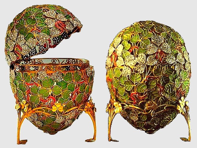Faberge Clover Egg - Imperial 'Clover egg' (Kremlin Armoury Museum, Moscow, Russia), ordered by Russian Tsar Nicholas II as a gift to Her Imperial Majesty Empress Alexandra Fyodorovna, made by the Russian jeweller Peter Karl Faberge in Saint Petersburg (1902) from a green gold, platinum, rubies and diamonds, is among the finest work of the jewellers. - , Faberge, clover, clovers, egg, eggs, art, arts, holiday, holidays, feast, feasts, celebration, celebrations, place, places, travel, travels, tour, tours, Imperial, Kremlin, Armoury, museum, museums, Moscow, Russia, Russian, tsar, tsars, Nicholas, gift, gifts, imperial, majesty, empress, empresses, Alexandra, Fyodorovna, jeweller, jewellers, Peter, Karl, Faberge, Saint, Petersburg, 1902, green, gold, platinum, rubies, ruby, diamonds, diamond, finest, work, works - Imperial 'Clover egg' (Kremlin Armoury Museum, Moscow, Russia), ordered by Russian Tsar Nicholas II as a gift to Her Imperial Majesty Empress Alexandra Fyodorovna, made by the Russian jeweller Peter Karl Faberge in Saint Petersburg (1902) from a green gold, platinum, rubies and diamonds, is among the finest work of the jewellers. Lösen Sie kostenlose Faberge Clover Egg Online Puzzle Spiele oder senden Sie Faberge Clover Egg Puzzle Spiel Gruß ecards  from puzzles-games.eu.. Faberge Clover Egg puzzle, Rätsel, puzzles, Puzzle Spiele, puzzles-games.eu, puzzle games, Online Puzzle Spiele, kostenlose Puzzle Spiele, kostenlose Online Puzzle Spiele, Faberge Clover Egg kostenlose Puzzle Spiel, Faberge Clover Egg Online Puzzle Spiel, jigsaw puzzles, Faberge Clover Egg jigsaw puzzle, jigsaw puzzle games, jigsaw puzzles games, Faberge Clover Egg Puzzle Spiel ecard, Puzzles Spiele ecards, Faberge Clover Egg Puzzle Spiel Gruß ecards