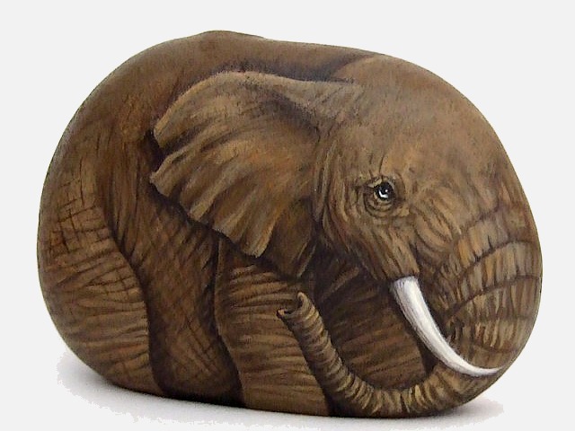 Handpainted-Elephant-on-Stone puzzle game 