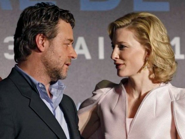 Russel Crowe and Cate Blanchett at the Film Festival in Cannes - Russel Crowe and Cate Blanchett staring in Ridley Scott's newest movie 'Robin Hood' at the 63rd Film Festival in Cannes, France (May 12, 2010). - , Russel, Crowe, Cate, Blanchett, Film, Festival, Cannes, celebrities, celebrity, actor, actors, actress, actresses, Ridley, Scott, movie, movies, films, Robin, Hood, France - Russel Crowe and Cate Blanchett staring in Ridley Scott's newest movie 'Robin Hood' at the 63rd Film Festival in Cannes, France (May 12, 2010). Lösen Sie kostenlose Russel Crowe and Cate Blanchett at the Film Festival in Cannes Online Puzzle Spiele oder senden Sie Russel Crowe and Cate Blanchett at the Film Festival in Cannes Puzzle Spiel Gruß ecards  from puzzles-games.eu.. Russel Crowe and Cate Blanchett at the Film Festival in Cannes puzzle, Rätsel, puzzles, Puzzle Spiele, puzzles-games.eu, puzzle games, Online Puzzle Spiele, kostenlose Puzzle Spiele, kostenlose Online Puzzle Spiele, Russel Crowe and Cate Blanchett at the Film Festival in Cannes kostenlose Puzzle Spiel, Russel Crowe and Cate Blanchett at the Film Festival in Cannes Online Puzzle Spiel, jigsaw puzzles, Russel Crowe and Cate Blanchett at the Film Festival in Cannes jigsaw puzzle, jigsaw puzzle games, jigsaw puzzles games, Russel Crowe and Cate Blanchett at the Film Festival in Cannes Puzzle Spiel ecard, Puzzles Spiele ecards, Russel Crowe and Cate Blanchett at the Film Festival in Cannes Puzzle Spiel Gruß ecards
