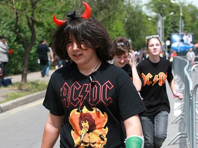 AC-DC in Sofia a Fan - A fan of the AC-DC rock and heavy music in Sofia, Bulgaria (May 16th, 2010). - , AC-DC, Sofia, fan, fans, show, shows, performance, performances, music, musics, Bulgaria - A fan of the AC-DC rock and heavy music in Sofia, Bulgaria (May 16th, 2010). Lösen Sie kostenlose AC-DC in Sofia a Fan Online Puzzle Spiele oder senden Sie AC-DC in Sofia a Fan Puzzle Spiel Gruß ecards  from puzzles-games.eu.. AC-DC in Sofia a Fan puzzle, Rätsel, puzzles, Puzzle Spiele, puzzles-games.eu, puzzle games, Online Puzzle Spiele, kostenlose Puzzle Spiele, kostenlose Online Puzzle Spiele, AC-DC in Sofia a Fan kostenlose Puzzle Spiel, AC-DC in Sofia a Fan Online Puzzle Spiel, jigsaw puzzles, AC-DC in Sofia a Fan jigsaw puzzle, jigsaw puzzle games, jigsaw puzzles games, AC-DC in Sofia a Fan Puzzle Spiel ecard, Puzzles Spiele ecards, AC-DC in Sofia a Fan Puzzle Spiel Gruß ecards
