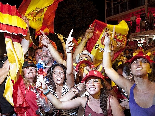 World Cup 2010 Champion Spanish Fans celebrate - Spanish fans celebrate the victory at the FIFA World Cup 2010 Champion tournament in South Africa (July 11, 2010). - , World, Cup, 2010, Champion, spanish, fans, fan, show, shows, sport, sports, tournament, tournaments, match, matches, soccer, soccers, football, footballs, victory, victories, FIFA, South, Africa - Spanish fans celebrate the victory at the FIFA World Cup 2010 Champion tournament in South Africa (July 11, 2010). Solve free online World Cup 2010 Champion Spanish Fans celebrate puzzle games or send World Cup 2010 Champion Spanish Fans celebrate puzzle game greeting ecards  from puzzles-games.eu.. World Cup 2010 Champion Spanish Fans celebrate puzzle, puzzles, puzzles games, puzzles-games.eu, puzzle games, online puzzle games, free puzzle games, free online puzzle games, World Cup 2010 Champion Spanish Fans celebrate free puzzle game, World Cup 2010 Champion Spanish Fans celebrate online puzzle game, jigsaw puzzles, World Cup 2010 Champion Spanish Fans celebrate jigsaw puzzle, jigsaw puzzle games, jigsaw puzzles games, World Cup 2010 Champion Spanish Fans celebrate puzzle game ecard, puzzles games ecards, World Cup 2010 Champion Spanish Fans celebrate puzzle game greeting ecard