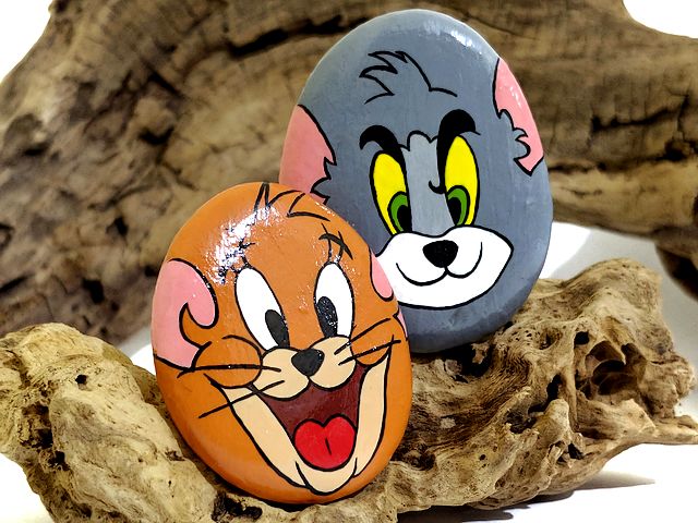 Easter Tom and Jerry Rock Painting puzzle game 