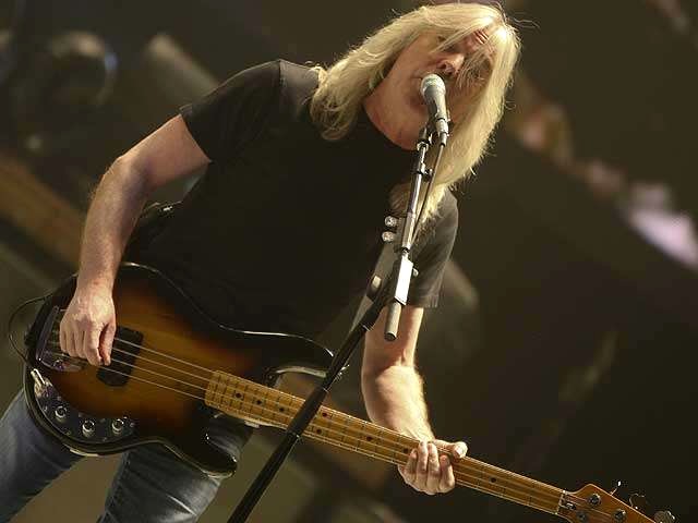 AC-DC Cliff Williams in Toronto - Cliff Williams at the 'Rogers Centre' during the 'Black Ice' North American Tour of AC-DC in Toronto, Canada (November 7th, 2008). - , AC-DC, Cliff, Williams, Toronto, misic, musics, Rogers, Centre, Black, Ice, North, American, tour, tours, Canada - Cliff Williams at the 'Rogers Centre' during the 'Black Ice' North American Tour of AC-DC in Toronto, Canada (November 7th, 2008). Lösen Sie kostenlose AC-DC Cliff Williams in Toronto Online Puzzle Spiele oder senden Sie AC-DC Cliff Williams in Toronto Puzzle Spiel Gruß ecards  from puzzles-games.eu.. AC-DC Cliff Williams in Toronto puzzle, Rätsel, puzzles, Puzzle Spiele, puzzles-games.eu, puzzle games, Online Puzzle Spiele, kostenlose Puzzle Spiele, kostenlose Online Puzzle Spiele, AC-DC Cliff Williams in Toronto kostenlose Puzzle Spiel, AC-DC Cliff Williams in Toronto Online Puzzle Spiel, jigsaw puzzles, AC-DC Cliff Williams in Toronto jigsaw puzzle, jigsaw puzzle games, jigsaw puzzles games, AC-DC Cliff Williams in Toronto Puzzle Spiel ecard, Puzzles Spiele ecards, AC-DC Cliff Williams in Toronto Puzzle Spiel Gruß ecards