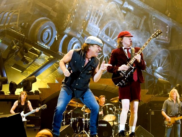 AC-DC in Oslo - Brian Johnson and Angus Joung during the 'Black Ice' European Tour of AC-DC at 'Telenor Arena' in Oslo, Norway (February 18th, 2009). - , AC-DC, Oslo, music, musics, performance, performances, show, shows, Brian, Johnson, Angus, Joung, Black, Ice, European, tour, tours, Telenor, Arena, Norway - Brian Johnson and Angus Joung during the 'Black Ice' European Tour of AC-DC at 'Telenor Arena' in Oslo, Norway (February 18th, 2009). Lösen Sie kostenlose AC-DC in Oslo Online Puzzle Spiele oder senden Sie AC-DC in Oslo Puzzle Spiel Gruß ecards  from puzzles-games.eu.. AC-DC in Oslo puzzle, Rätsel, puzzles, Puzzle Spiele, puzzles-games.eu, puzzle games, Online Puzzle Spiele, kostenlose Puzzle Spiele, kostenlose Online Puzzle Spiele, AC-DC in Oslo kostenlose Puzzle Spiel, AC-DC in Oslo Online Puzzle Spiel, jigsaw puzzles, AC-DC in Oslo jigsaw puzzle, jigsaw puzzle games, jigsaw puzzles games, AC-DC in Oslo Puzzle Spiel ecard, Puzzles Spiele ecards, AC-DC in Oslo Puzzle Spiel Gruß ecards