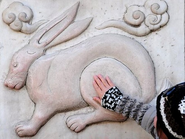 Bas Relief Sculpture of Rabbit at White Cloud Temple in Beijing China - Bas-relief sculpture of a Rabbit on the wall with the 12 animals of the Chinese zodiac at the 'White Cloud' Temple in Beijing, China, which brings a good luck when touched (Jan 31, 2011). - , bas, relief, sculpture, sculptures, rabbit, rabbits, White, Cloud, Temple, temples, Beijing, China, places, place, travel, travels, tour, tours, trips, trip, excursion, excursions, holidays, holiday, festival, festivals, celebrations, celebration, wall, walls, animals, animal, Chinese, zodiac, good, luck, 2011 - Bas-relief sculpture of a Rabbit on the wall with the 12 animals of the Chinese zodiac at the 'White Cloud' Temple in Beijing, China, which brings a good luck when touched (Jan 31, 2011). Решайте бесплатные онлайн Bas Relief Sculpture of Rabbit at White Cloud Temple in Beijing China пазлы игры или отправьте Bas Relief Sculpture of Rabbit at White Cloud Temple in Beijing China пазл игру приветственную открытку  из puzzles-games.eu.. Bas Relief Sculpture of Rabbit at White Cloud Temple in Beijing China пазл, пазлы, пазлы игры, puzzles-games.eu, пазл игры, онлайн пазл игры, игры пазлы бесплатно, бесплатно онлайн пазл игры, Bas Relief Sculpture of Rabbit at White Cloud Temple in Beijing China бесплатно пазл игра, Bas Relief Sculpture of Rabbit at White Cloud Temple in Beijing China онлайн пазл игра , jigsaw puzzles, Bas Relief Sculpture of Rabbit at White Cloud Temple in Beijing China jigsaw puzzle, jigsaw puzzle games, jigsaw puzzles games, Bas Relief Sculpture of Rabbit at White Cloud Temple in Beijing China пазл игра открытка, пазлы игры открытки, Bas Relief Sculpture of Rabbit at White Cloud Temple in Beijing China пазл игра приветственная открытка