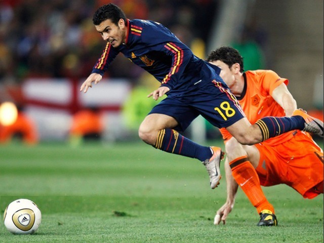 World Cup 2010 Champion Pedro Rodriguez and Mark van Bommel compete for the Ball - Pedro Rodriguez of Spain and Mark van Bommel of the Netherlands compete for the ball during the FIFA World Cup 2010 Champion Final at the Soccer City stadium in Johannesburg, South Africa (July 11, 2010). - , World, Cup, 2010, Champion, Pedro, Rodriguez, Mark, van, Bommel, ball, balls, sport, sports, tournament, tournaments, match, matches, soccer, soccers, football, footballs, Spain, Netherlands, FIFA, Final, finals, Soccer, City, stadium, stadiums, Johannesburg, South, Africa - Pedro Rodriguez of Spain and Mark van Bommel of the Netherlands compete for the ball during the FIFA World Cup 2010 Champion Final at the Soccer City stadium in Johannesburg, South Africa (July 11, 2010). Solve free online World Cup 2010 Champion Pedro Rodriguez and Mark van Bommel compete for the Ball puzzle games or send World Cup 2010 Champion Pedro Rodriguez and Mark van Bommel compete for the Ball puzzle game greeting ecards  from puzzles-games.eu.. World Cup 2010 Champion Pedro Rodriguez and Mark van Bommel compete for the Ball puzzle, puzzles, puzzles games, puzzles-games.eu, puzzle games, online puzzle games, free puzzle games, free online puzzle games, World Cup 2010 Champion Pedro Rodriguez and Mark van Bommel compete for the Ball free puzzle game, World Cup 2010 Champion Pedro Rodriguez and Mark van Bommel compete for the Ball online puzzle game, jigsaw puzzles, World Cup 2010 Champion Pedro Rodriguez and Mark van Bommel compete for the Ball jigsaw puzzle, jigsaw puzzle games, jigsaw puzzles games, World Cup 2010 Champion Pedro Rodriguez and Mark van Bommel compete for the Ball puzzle game ecard, puzzles games ecards, World Cup 2010 Champion Pedro Rodriguez and Mark van Bommel compete for the Ball puzzle game greeting ecard