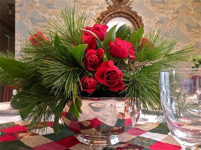 Valentines Day Decoration with Red Roses - Beautiful decoration for the feast of Valentine's Day with red roses and a lot of greenery in a glass pot. - , happy, Valentines, day, days, coffe, wallpaper, wallpapers, flowers, flower, holidays, holiday, cartoon, cartoons, feast, feasts, festival, festivals, festivity, festivities, celebrations, celebration, beautiful, red, rose, roses, greenery, glass, pot, pots - Beautiful decoration for the feast of Valentine's Day with red roses and a lot of greenery in a glass pot. Solve free online Valentines Day Decoration with Red Roses puzzle games or send Valentines Day Decoration with Red Roses puzzle game greeting ecards  from puzzles-games.eu.. Valentines Day Decoration with Red Roses puzzle, puzzles, puzzles games, puzzles-games.eu, puzzle games, online puzzle games, free puzzle games, free online puzzle games, Valentines Day Decoration with Red Roses free puzzle game, Valentines Day Decoration with Red Roses online puzzle game, jigsaw puzzles, Valentines Day Decoration with Red Roses jigsaw puzzle, jigsaw puzzle games, jigsaw puzzles games, Valentines Day Decoration with Red Roses puzzle game ecard, puzzles games ecards, Valentines Day Decoration with Red Roses puzzle game greeting ecard