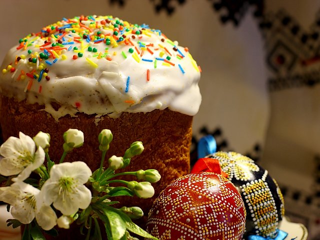 Kulich and Easter Eggs - Kulich, the sweet Easter bread topped with a glaze of sugar, which represents a dome of church with snow on it, decorated with flowers, dotted with raisins, nuts and candied citrus rind and the a wide variety of beautifully adorned eggs are very popular during the religious Christian ceremonies in Orthodox Russia and Ukraine. Kulich is a symbol of atonement on the cross by Jesus Christ. Traditionally, Kulich is eaten during the 40 days following Easter until Pentecost. - , Kulich, Easter, eggs, egg, food, foods, holidays, holiday, feast, feasts, sweet, bread, breads, glaze, of, sugar, dome, domes, church, churches, snow, flowers, flower, raisins, nuts, nut, candied, citrus, rind, wide, variety, varieties, beautifully, adorned, popular, religious, Christian, ceremonies, ceremony, Orthodox, Russia, Ukraine, symbol, symbols, atonement, cross, Jesus, Christ, traditionally, days, day, Pentecost. - Kulich, the sweet Easter bread topped with a glaze of sugar, which represents a dome of church with snow on it, decorated with flowers, dotted with raisins, nuts and candied citrus rind and the a wide variety of beautifully adorned eggs are very popular during the religious Christian ceremonies in Orthodox Russia and Ukraine. Kulich is a symbol of atonement on the cross by Jesus Christ. Traditionally, Kulich is eaten during the 40 days following Easter until Pentecost. Solve free online Kulich and Easter Eggs puzzle games or send Kulich and Easter Eggs puzzle game greeting ecards  from puzzles-games.eu.. Kulich and Easter Eggs puzzle, puzzles, puzzles games, puzzles-games.eu, puzzle games, online puzzle games, free puzzle games, free online puzzle games, Kulich and Easter Eggs free puzzle game, Kulich and Easter Eggs online puzzle game, jigsaw puzzles, Kulich and Easter Eggs jigsaw puzzle, jigsaw puzzle games, jigsaw puzzles games, Kulich and Easter Eggs puzzle game ecard, puzzles games ecards, Kulich and Easter Eggs puzzle game greeting ecard