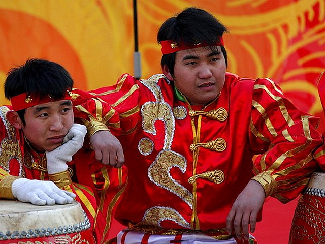 Drummers at Temple of Earth Ditan Park in Beijing China - Drummers, which participate in the opening ceremony of the celebrations for the Lunar New Year at the Temple of Earth, Ditan Park in Beijing China (Feb 2, 2011). - , drummers, drummer, temple, temples, earth, Ditan, park, parks, Beijing, China, show, shows, holidays, holiday, festival, festivals, celebrations, celebration, places, place, travel, travels, tour, tours, trips, trip, excursion, excursions, opening, ceremony, ceremonies, Lunar, New, Year, years, 2011 - Drummers, which participate in the opening ceremony of the celebrations for the Lunar New Year at the Temple of Earth, Ditan Park in Beijing China (Feb 2, 2011). Resuelve rompecabezas en línea gratis Drummers at Temple of Earth Ditan Park in Beijing China juegos puzzle o enviar Drummers at Temple of Earth Ditan Park in Beijing China juego de puzzle tarjetas electrónicas de felicitación  de puzzles-games.eu.. Drummers at Temple of Earth Ditan Park in Beijing China puzzle, puzzles, rompecabezas juegos, puzzles-games.eu, juegos de puzzle, juegos en línea del rompecabezas, juegos gratis puzzle, juegos en línea gratis rompecabezas, Drummers at Temple of Earth Ditan Park in Beijing China juego de puzzle gratuito, Drummers at Temple of Earth Ditan Park in Beijing China juego de rompecabezas en línea, jigsaw puzzles, Drummers at Temple of Earth Ditan Park in Beijing China jigsaw puzzle, jigsaw puzzle games, jigsaw puzzles games, Drummers at Temple of Earth Ditan Park in Beijing China rompecabezas de juego tarjeta electrónica, juegos de puzzles tarjetas electrónicas, Drummers at Temple of Earth Ditan Park in Beijing China puzzle tarjeta electrónica de felicitación