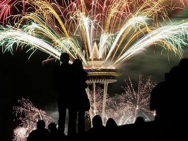 Fireworks in Seattle United States - Fireworks for Happy New Year on the Space Needle in Seattle, state of Washington, United States (2011). - , fireworks, firework, Seattle, United, States, show, shows, holidays, holiday, festival, festivals, celebrations, celebration, Happy, New, Year, Space, Needle, years, state, states, Washington, 2011 - Fireworks for Happy New Year on the Space Needle in Seattle, state of Washington, United States (2011). Решайте бесплатные онлайн Fireworks in Seattle United States пазлы игры или отправьте Fireworks in Seattle United States пазл игру приветственную открытку  из puzzles-games.eu.. Fireworks in Seattle United States пазл, пазлы, пазлы игры, puzzles-games.eu, пазл игры, онлайн пазл игры, игры пазлы бесплатно, бесплатно онлайн пазл игры, Fireworks in Seattle United States бесплатно пазл игра, Fireworks in Seattle United States онлайн пазл игра , jigsaw puzzles, Fireworks in Seattle United States jigsaw puzzle, jigsaw puzzle games, jigsaw puzzles games, Fireworks in Seattle United States пазл игра открытка, пазлы игры открытки, Fireworks in Seattle United States пазл игра приветственная открытка
