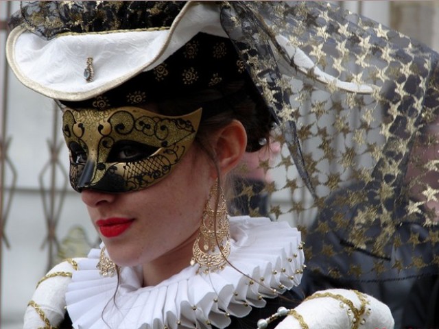 Remiremont Carnaval a Young Lady - Expression of passion and aspirations by a fancy-dressed young lady during the Venetian Remiremont Carnaval. - , Remiremont, Carnaval, carnavals, young, lady, show, shows, masquerade, masquerades, fancy, passion, passions, aspiration, aspirations, Venetian - Expression of passion and aspirations by a fancy-dressed young lady during the Venetian Remiremont Carnaval. Подреждайте безплатни онлайн Remiremont Carnaval a Young Lady пъзел игри или изпратете Remiremont Carnaval a Young Lady пъзел игра поздравителна картичка  от puzzles-games.eu.. Remiremont Carnaval a Young Lady пъзел, пъзели, пъзели игри, puzzles-games.eu, пъзел игри, online пъзел игри, free пъзел игри, free online пъзел игри, Remiremont Carnaval a Young Lady free пъзел игра, Remiremont Carnaval a Young Lady online пъзел игра, jigsaw puzzles, Remiremont Carnaval a Young Lady jigsaw puzzle, jigsaw puzzle games, jigsaw puzzles games, Remiremont Carnaval a Young Lady пъзел игра картичка, пъзели игри картички, Remiremont Carnaval a Young Lady пъзел игра поздравителна картичка