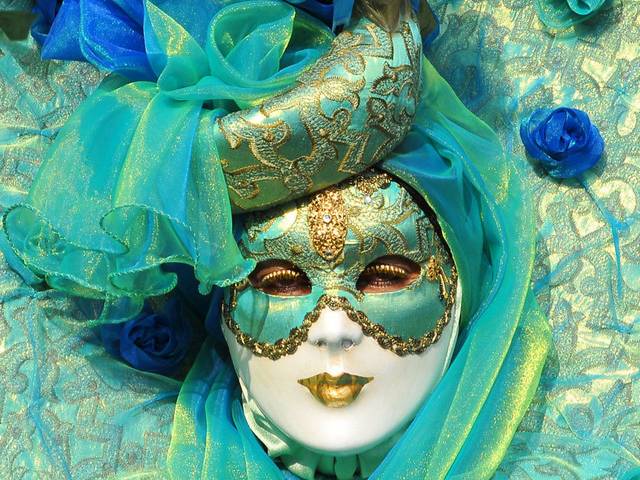Venetian Carnival Costume in Blue - A lovely feminine Venetian costume in gentle blue colour for the traditional annual carnival in Venice, Italy, titled 'Live in Colour' (26th January to 12th February, 2013). - , Venetian, carnival, carnivals, costume, costumes, blue, show, shows, places, place, travel, travel, tour, tours, trip, trips, lovely, feminine, gentle, colour, colours, traditional, annual, Venice, Italy, January, February, 2013 - A lovely feminine Venetian costume in gentle blue colour for the traditional annual carnival in Venice, Italy, titled 'Live in Colour' (26th January to 12th February, 2013). Подреждайте безплатни онлайн Venetian Carnival Costume in Blue пъзел игри или изпратете Venetian Carnival Costume in Blue пъзел игра поздравителна картичка  от puzzles-games.eu.. Venetian Carnival Costume in Blue пъзел, пъзели, пъзели игри, puzzles-games.eu, пъзел игри, online пъзел игри, free пъзел игри, free online пъзел игри, Venetian Carnival Costume in Blue free пъзел игра, Venetian Carnival Costume in Blue online пъзел игра, jigsaw puzzles, Venetian Carnival Costume in Blue jigsaw puzzle, jigsaw puzzle games, jigsaw puzzles games, Venetian Carnival Costume in Blue пъзел игра картичка, пъзели игри картички, Venetian Carnival Costume in Blue пъзел игра поздравителна картичка