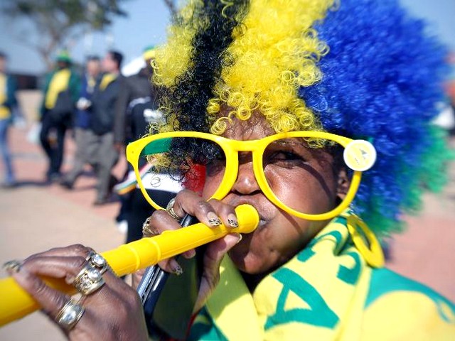 World Cup 2010 a Woman plays a Vuvuzela - A woman plays a vuvuzela while heads to the Soccer City stadium for the Opening ceremony of the World Cup 2010 in Johannesburg, South Africa (June 11). - , World, Cup, 2010, woman, women, vuvuzela, vuvuzelas, show, shows, performance, performances, sport, sports, tournament, tournaments, qualifiation, qualifiations, ceremony, ceremonies, match, matches, Soccer, City, stadium, stadiums, Opening, Johannesburg, South, Africa - A woman plays a vuvuzela while heads to the Soccer City stadium for the Opening ceremony of the World Cup 2010 in Johannesburg, South Africa (June 11). Решайте бесплатные онлайн World Cup 2010 a Woman plays a Vuvuzela пазлы игры или отправьте World Cup 2010 a Woman plays a Vuvuzela пазл игру приветственную открытку  из puzzles-games.eu.. World Cup 2010 a Woman plays a Vuvuzela пазл, пазлы, пазлы игры, puzzles-games.eu, пазл игры, онлайн пазл игры, игры пазлы бесплатно, бесплатно онлайн пазл игры, World Cup 2010 a Woman plays a Vuvuzela бесплатно пазл игра, World Cup 2010 a Woman plays a Vuvuzela онлайн пазл игра , jigsaw puzzles, World Cup 2010 a Woman plays a Vuvuzela jigsaw puzzle, jigsaw puzzle games, jigsaw puzzles games, World Cup 2010 a Woman plays a Vuvuzela пазл игра открытка, пазлы игры открытки, World Cup 2010 a Woman plays a Vuvuzela пазл игра приветственная открытка
