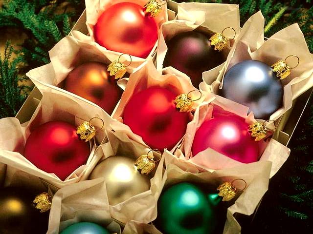 Christmas Balls - A box with wonderful ornaments of colorful balls for Christmas decoration. - , Christmas, balls, ball, holiday, holidays, feast, feasts, festivity, festivities, celebration, celebrations, seasons, season, wonderful, ornaments, ornament, colorful, decoration, decorations - A box with wonderful ornaments of colorful balls for Christmas decoration. Solve free online Christmas Balls puzzle games or send Christmas Balls puzzle game greeting ecards  from puzzles-games.eu.. Christmas Balls puzzle, puzzles, puzzles games, puzzles-games.eu, puzzle games, online puzzle games, free puzzle games, free online puzzle games, Christmas Balls free puzzle game, Christmas Balls online puzzle game, jigsaw puzzles, Christmas Balls jigsaw puzzle, jigsaw puzzle games, jigsaw puzzles games, Christmas Balls puzzle game ecard, puzzles games ecards, Christmas Balls puzzle game greeting ecard