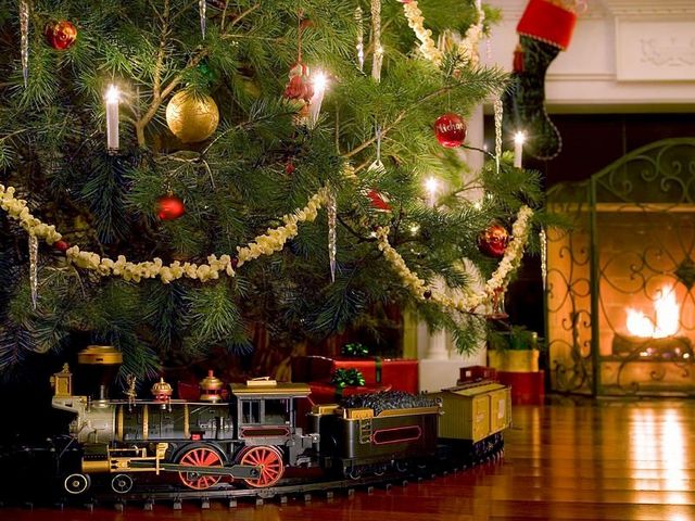 Christmas Toy Train - An antique toy train set on a railroad in an endless loop around of a decorated Christmas tree, a great amusement for all who are assembling the set and observing it's movement.<br />
The tradition to put trains under the Christmas tree started in the early 1900s, when manufacturer Lionel made the first toy train. Since then the train sets were the most popular Christmas gift request.<br />
This old-fashioned tradition reminds the time, when people used the train ride, to reach their relatives home and celebrate Christmas together. - , Christmas, toy, toys, train, trains, holiday, holidays, antique, set, sets, railroad, loop, tree, trees, amusement, movement, tradition, manufacturer, Lionel, gift, gifts, request, requests, time, people, ride, relatives, home - An antique toy train set on a railroad in an endless loop around of a decorated Christmas tree, a great amusement for all who are assembling the set and observing it's movement.<br />
The tradition to put trains under the Christmas tree started in the early 1900s, when manufacturer Lionel made the first toy train. Since then the train sets were the most popular Christmas gift request.<br />
This old-fashioned tradition reminds the time, when people used the train ride, to reach their relatives home and celebrate Christmas together. Решайте бесплатные онлайн Christmas Toy Train пазлы игры или отправьте Christmas Toy Train пазл игру приветственную открытку  из puzzles-games.eu.. Christmas Toy Train пазл, пазлы, пазлы игры, puzzles-games.eu, пазл игры, онлайн пазл игры, игры пазлы бесплатно, бесплатно онлайн пазл игры, Christmas Toy Train бесплатно пазл игра, Christmas Toy Train онлайн пазл игра , jigsaw puzzles, Christmas Toy Train jigsaw puzzle, jigsaw puzzle games, jigsaw puzzles games, Christmas Toy Train пазл игра открытка, пазлы игры открытки, Christmas Toy Train пазл игра приветственная открытка