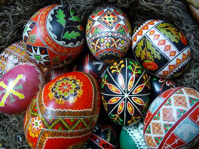 Easter Eggs Ukrainian Pysanky - 'Pysanky' are Ukrainian Easter eggs, an ancient folk art of decorating the eggshells with geometric patterns, using a pen with hot beeswax and dyes. Pysanky are a symbol of a springtime and rebirth and a wonderful gift for family and friends. - , Easter, eggs, egg, Ukrainian, Pysanky, holidays, holiday, art, arts, ancient, folk, folks, eggshells, eggshell, geometric, patterns, pattern, pen, pens, hot, beeswax, dyes, dye, symbol, symbols, springtime, rebirth, wonderful, gift, gifts, family, families, friends, friend - 'Pysanky' are Ukrainian Easter eggs, an ancient folk art of decorating the eggshells with geometric patterns, using a pen with hot beeswax and dyes. Pysanky are a symbol of a springtime and rebirth and a wonderful gift for family and friends. Решайте бесплатные онлайн Easter Eggs Ukrainian Pysanky пазлы игры или отправьте Easter Eggs Ukrainian Pysanky пазл игру приветственную открытку  из puzzles-games.eu.. Easter Eggs Ukrainian Pysanky пазл, пазлы, пазлы игры, puzzles-games.eu, пазл игры, онлайн пазл игры, игры пазлы бесплатно, бесплатно онлайн пазл игры, Easter Eggs Ukrainian Pysanky бесплатно пазл игра, Easter Eggs Ukrainian Pysanky онлайн пазл игра , jigsaw puzzles, Easter Eggs Ukrainian Pysanky jigsaw puzzle, jigsaw puzzle games, jigsaw puzzles games, Easter Eggs Ukrainian Pysanky пазл игра открытка, пазлы игры открытки, Easter Eggs Ukrainian Pysanky пазл игра приветственная открытка