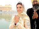 Raageshwari Loomba visited Sikh Shrine in Amritsar Punjab India